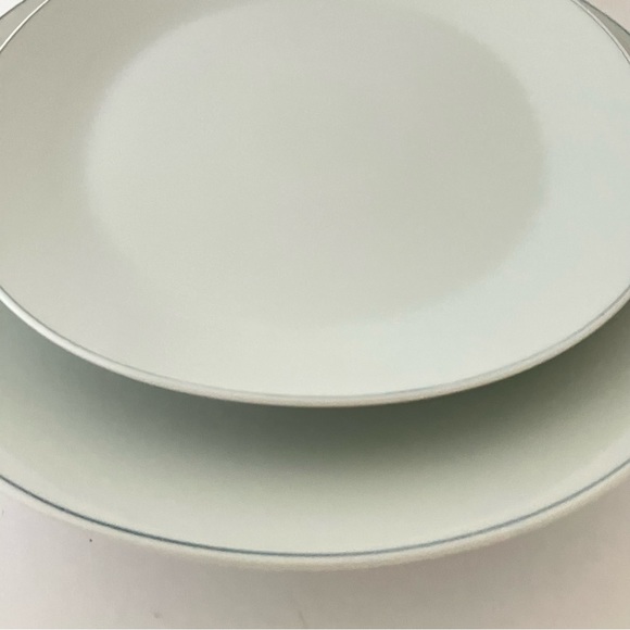 Set of 2 Rosenthal porcelain oval platters with a light blue trim. - Picture 4 of 8